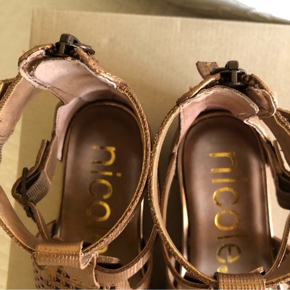 Nicole leather NWB sandal sz 6 - Picture 8 of 8